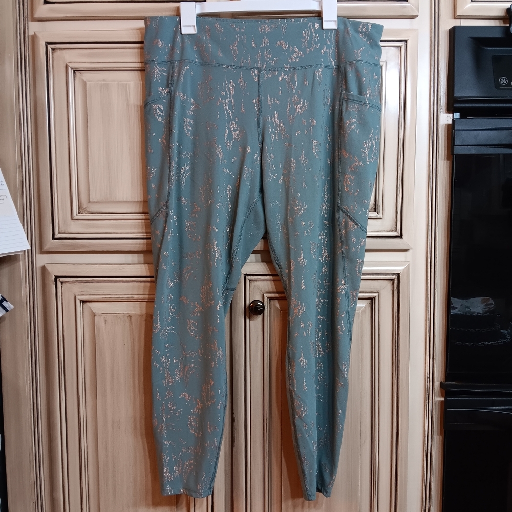 Women's Avia Green /‎ Gold Leggings - Size XXXL (22)